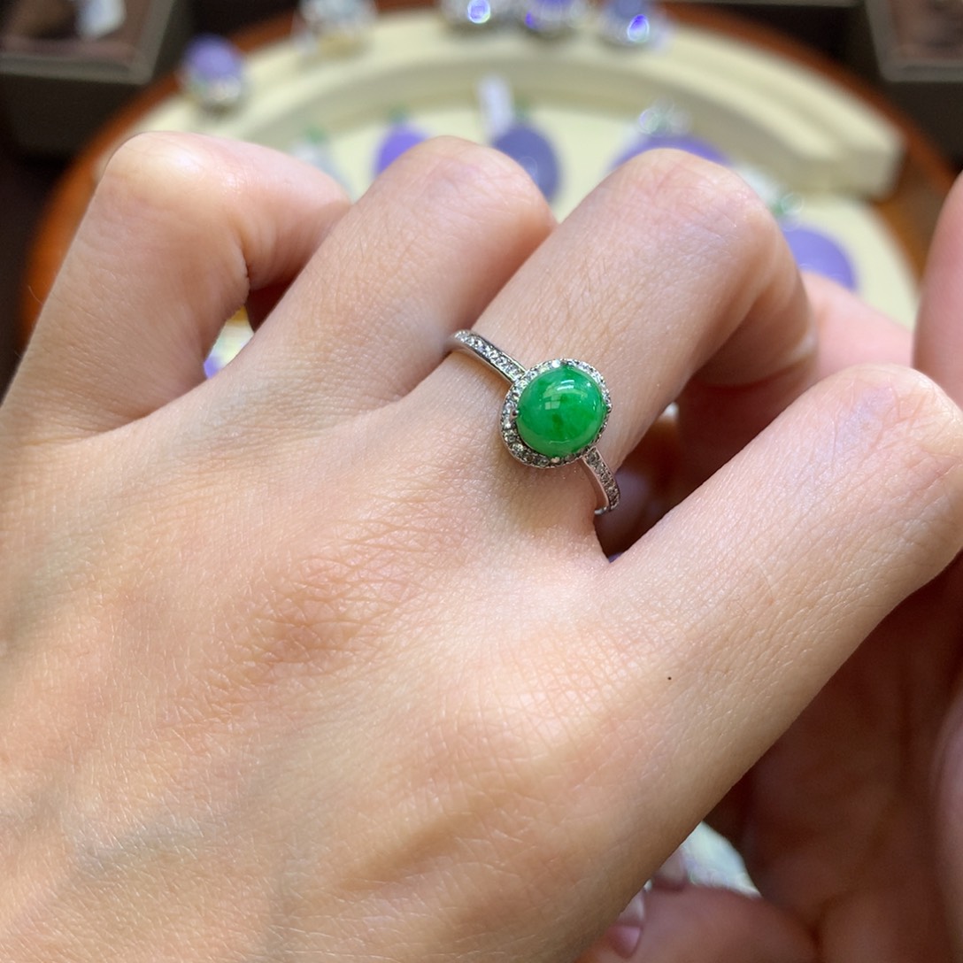 翡翠颈饰银S925镶嵌翡翠