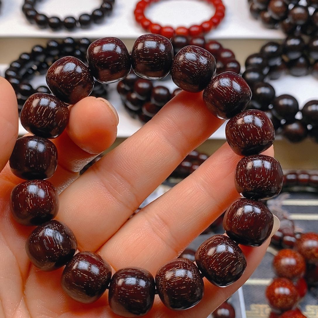 檀香紫檀（小叶紫檀）是***踫13/14满星