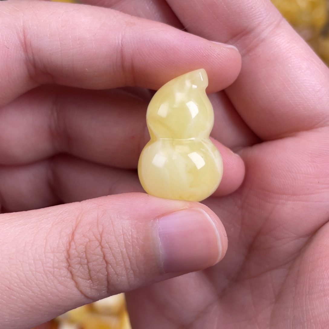 琥珀裸石未镶嵌蜜蜡