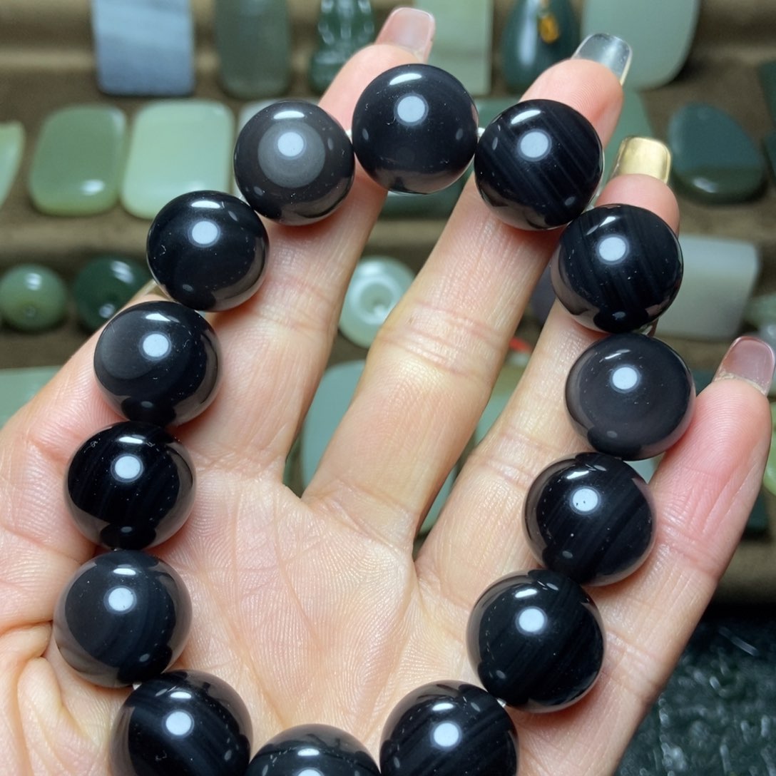 黑曜岩颈饰未镶嵌