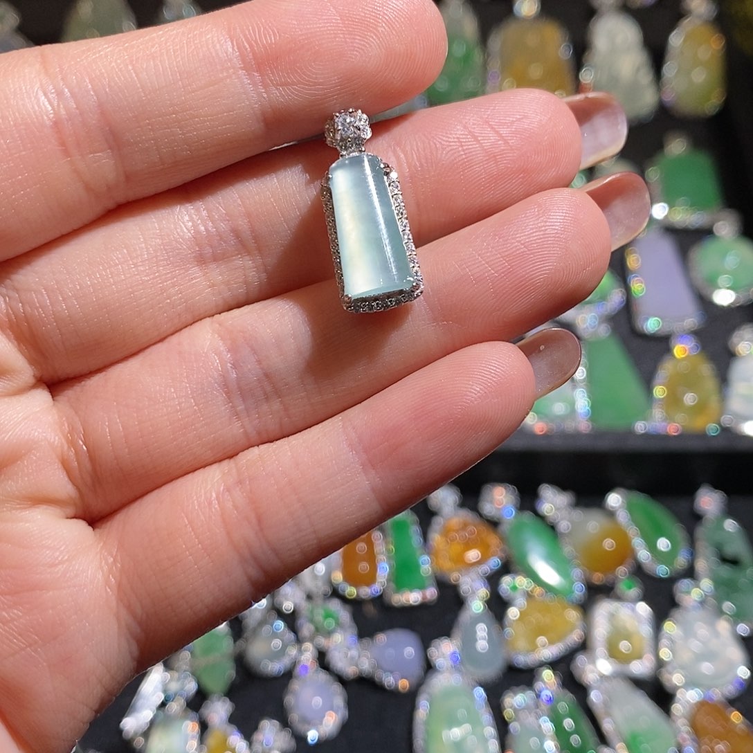 颈饰银S925镶嵌翡翠袁***天然翡翠