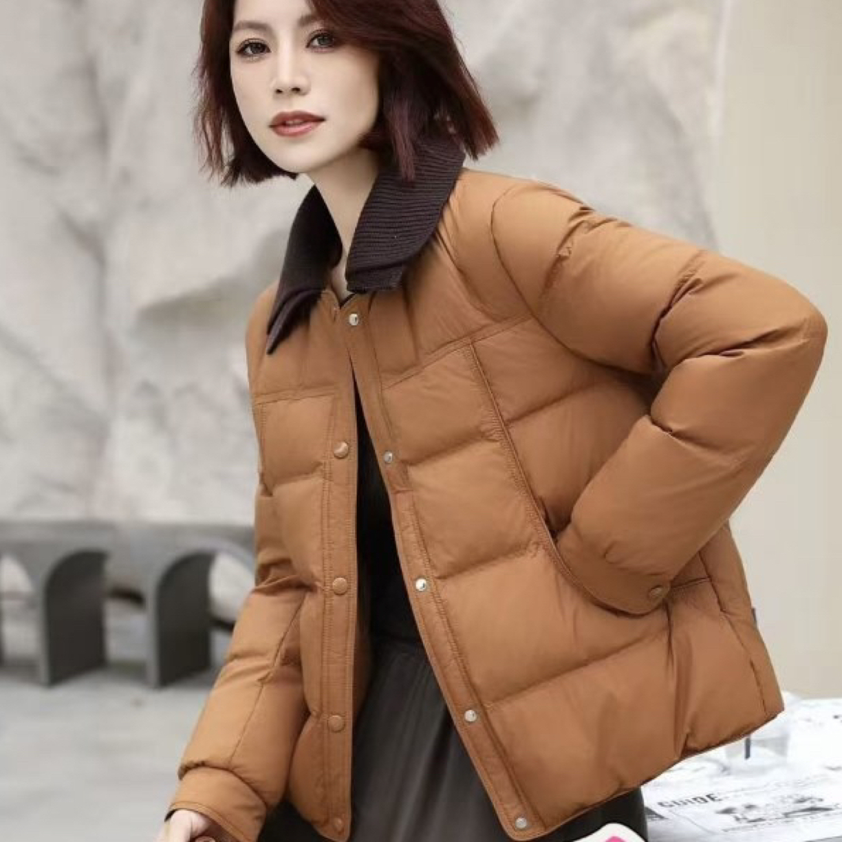 陈姐服饰新款翻领50羽绒服