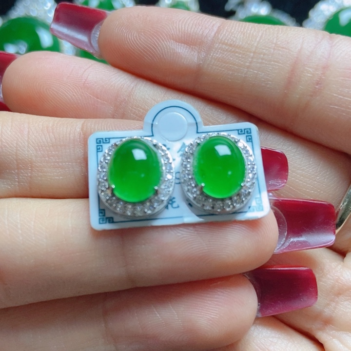 翡翠颈饰银S925镶嵌暴***?