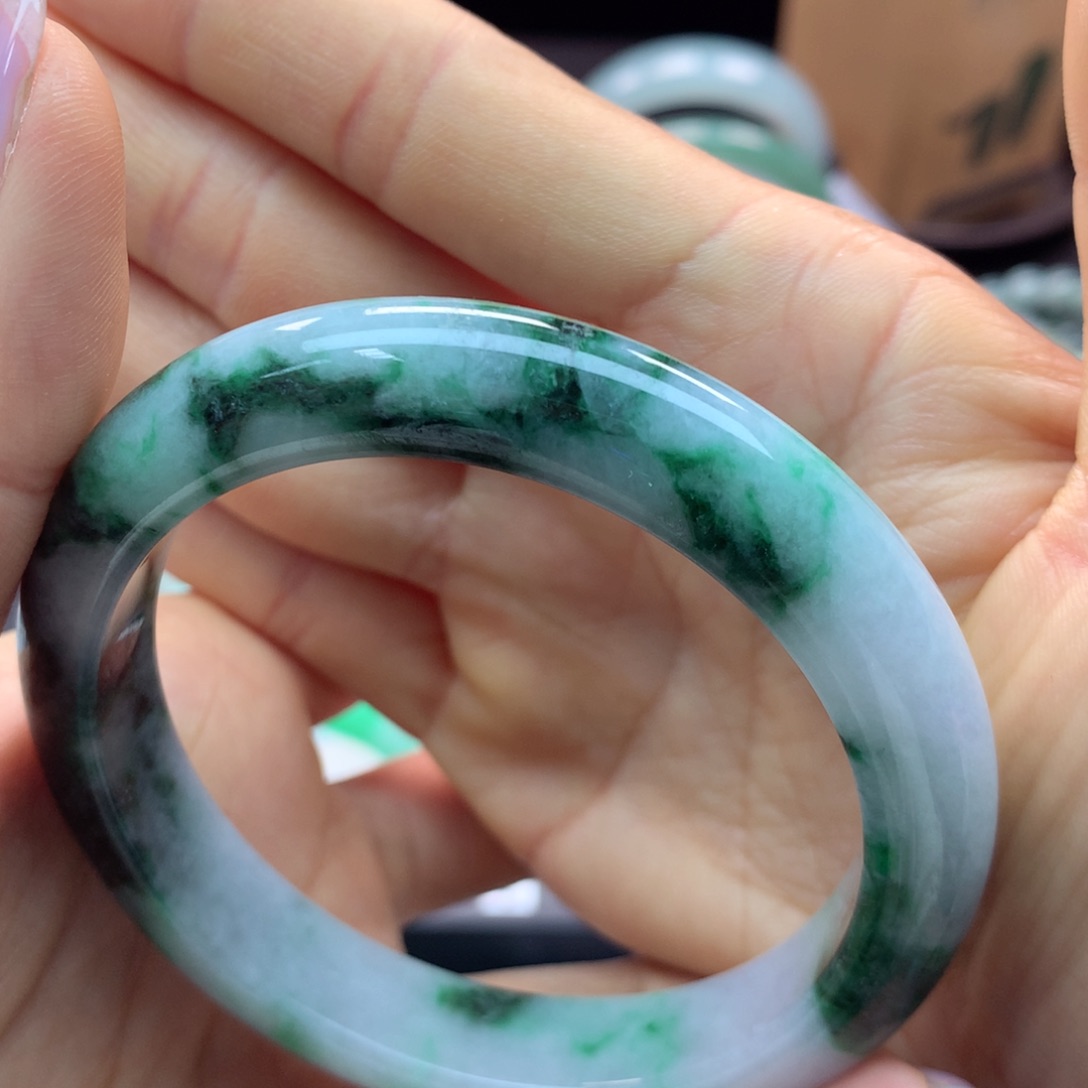 翡翠手镯未镶嵌天然缅甸翡翠手镯