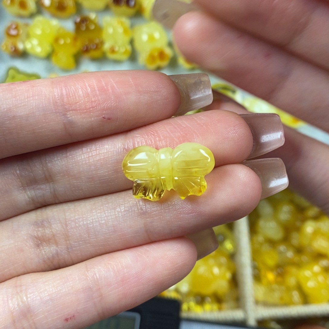 蜜蜡裸石未镶嵌蝴蝶结