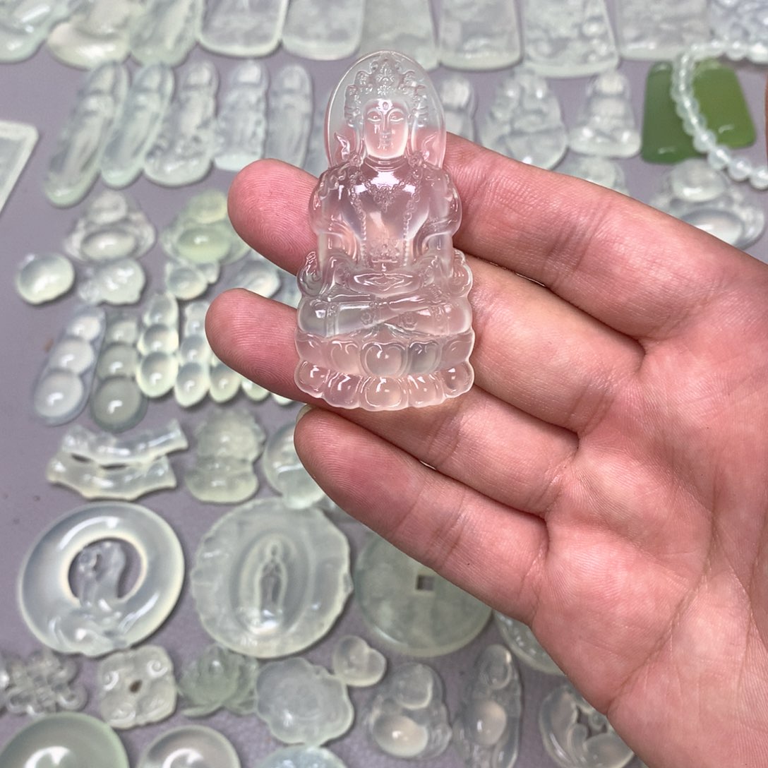 蛇纹石玉颈饰未镶嵌管***爱