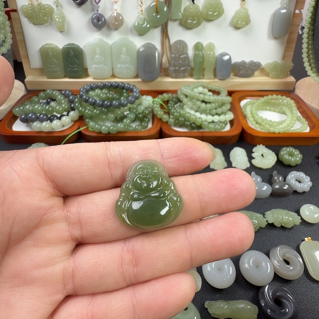 和田玉（糖玉）未镶嵌颈饰