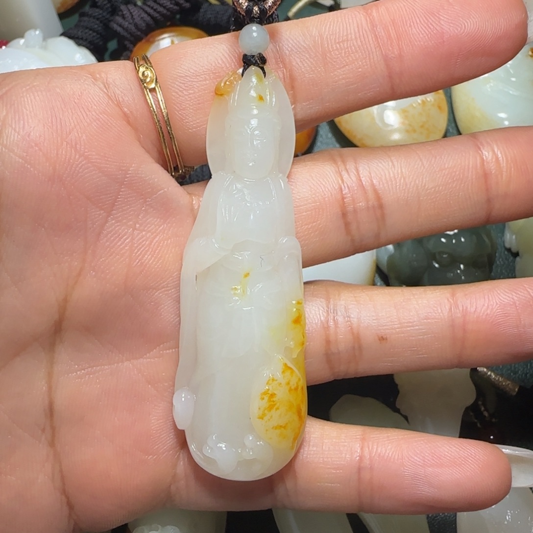 认***好和田玉未镶嵌挂件