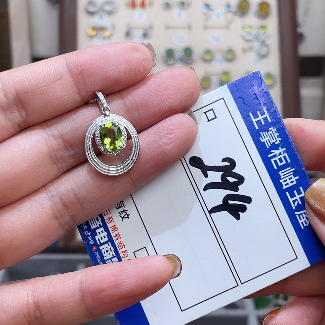 橄榄石银S925镶嵌颈饰