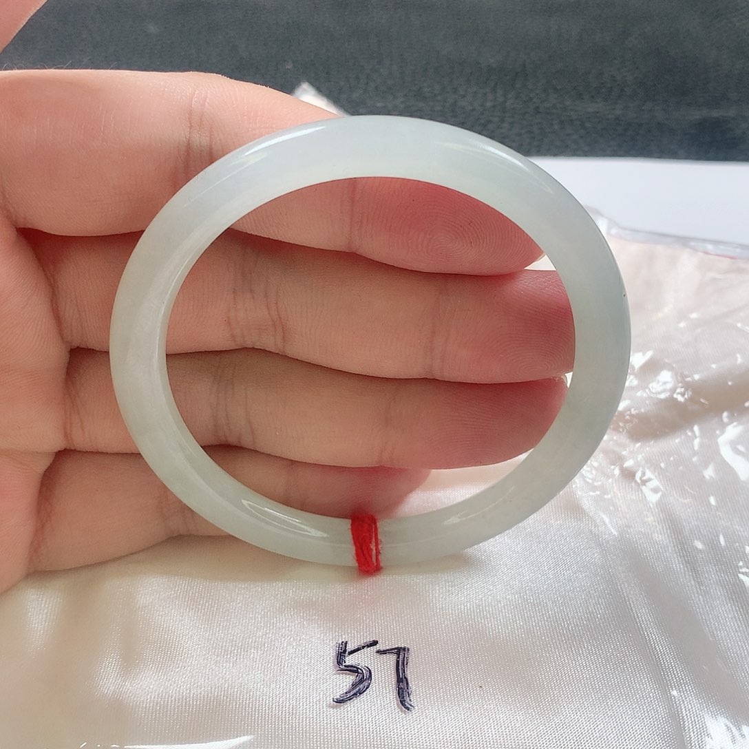 未镶嵌手镯（圆镯）翡翠330号