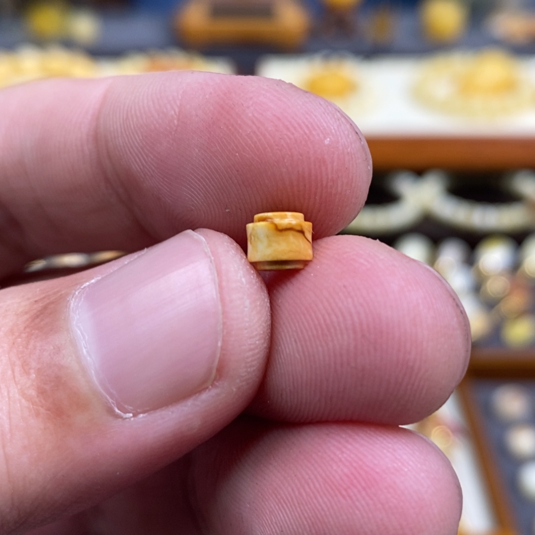 蜜蜡未镶嵌裸石配饰线束尺寸5.6