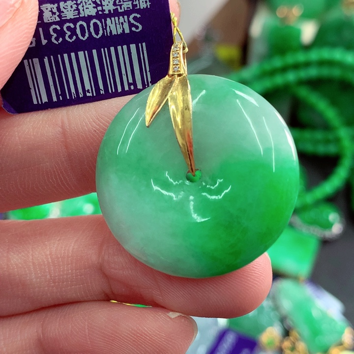 吊坠(不含链)18K金镶嵌翡翠