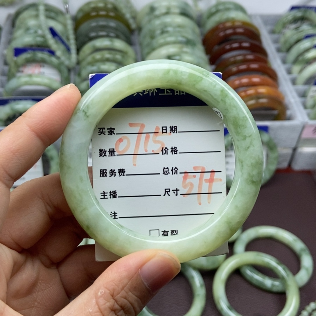 未镶嵌蛇纹石玉手链