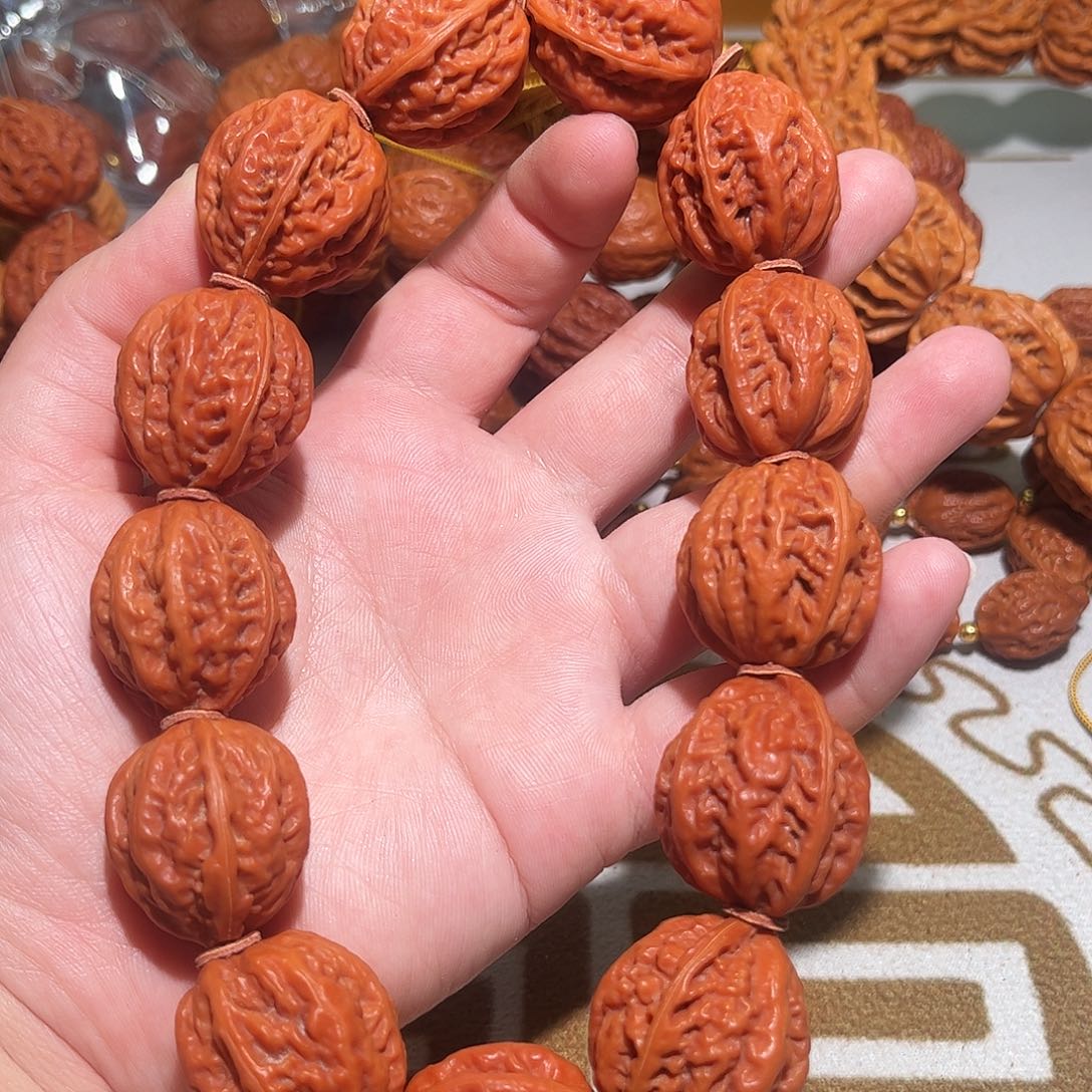 文玩核桃吊坠大八棱