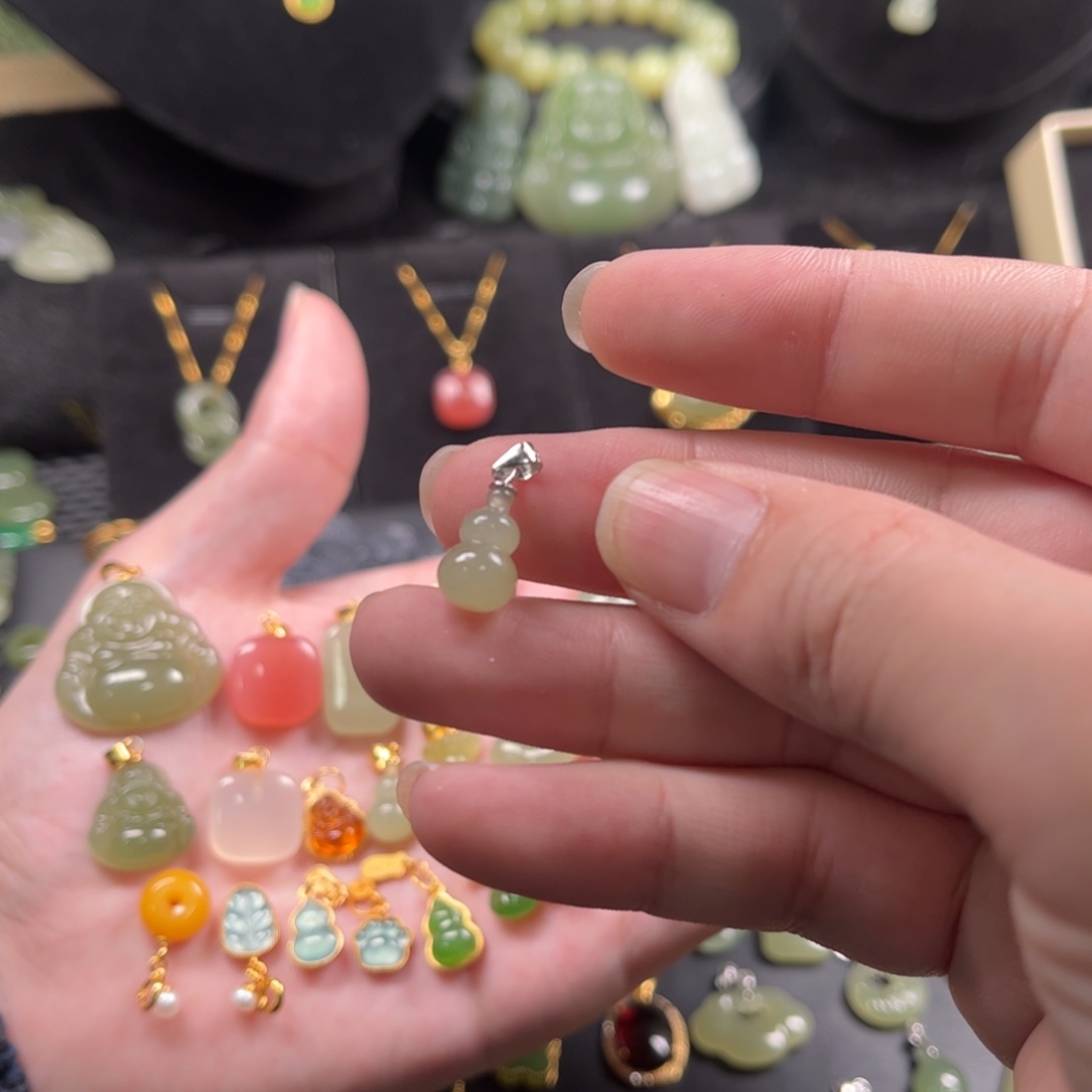 和田玉银S925镶嵌颈饰