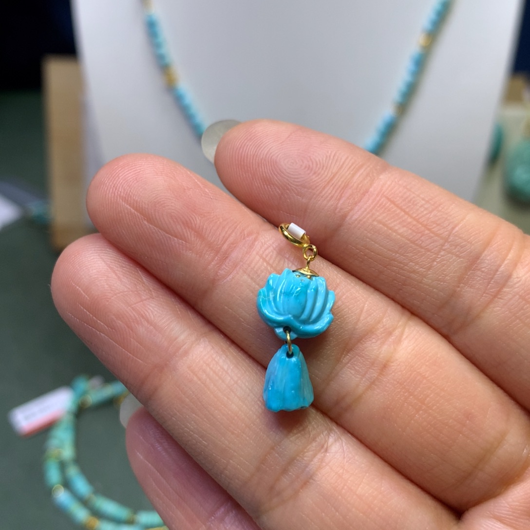 绿松石挂件18K金镶嵌