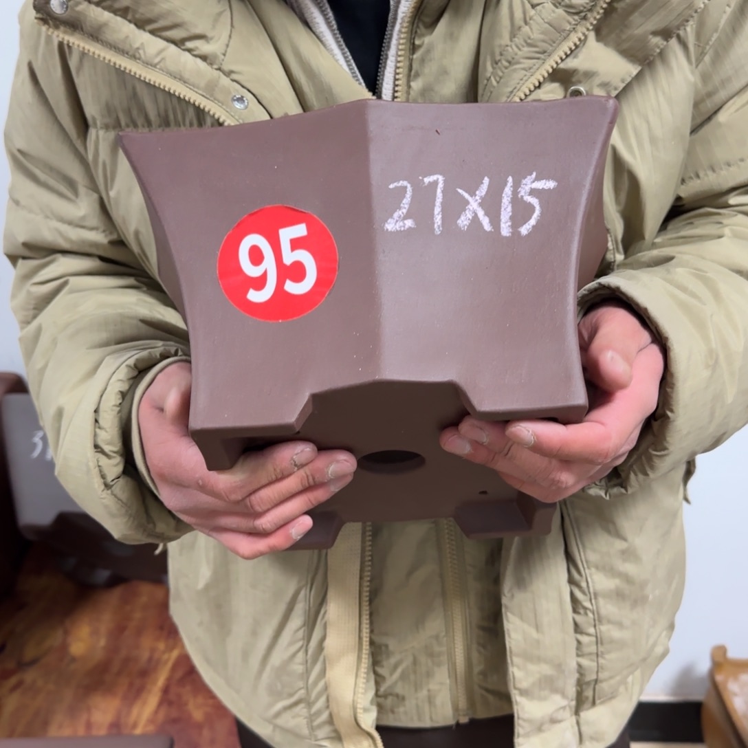 紫砂花盆呜呜呜呜