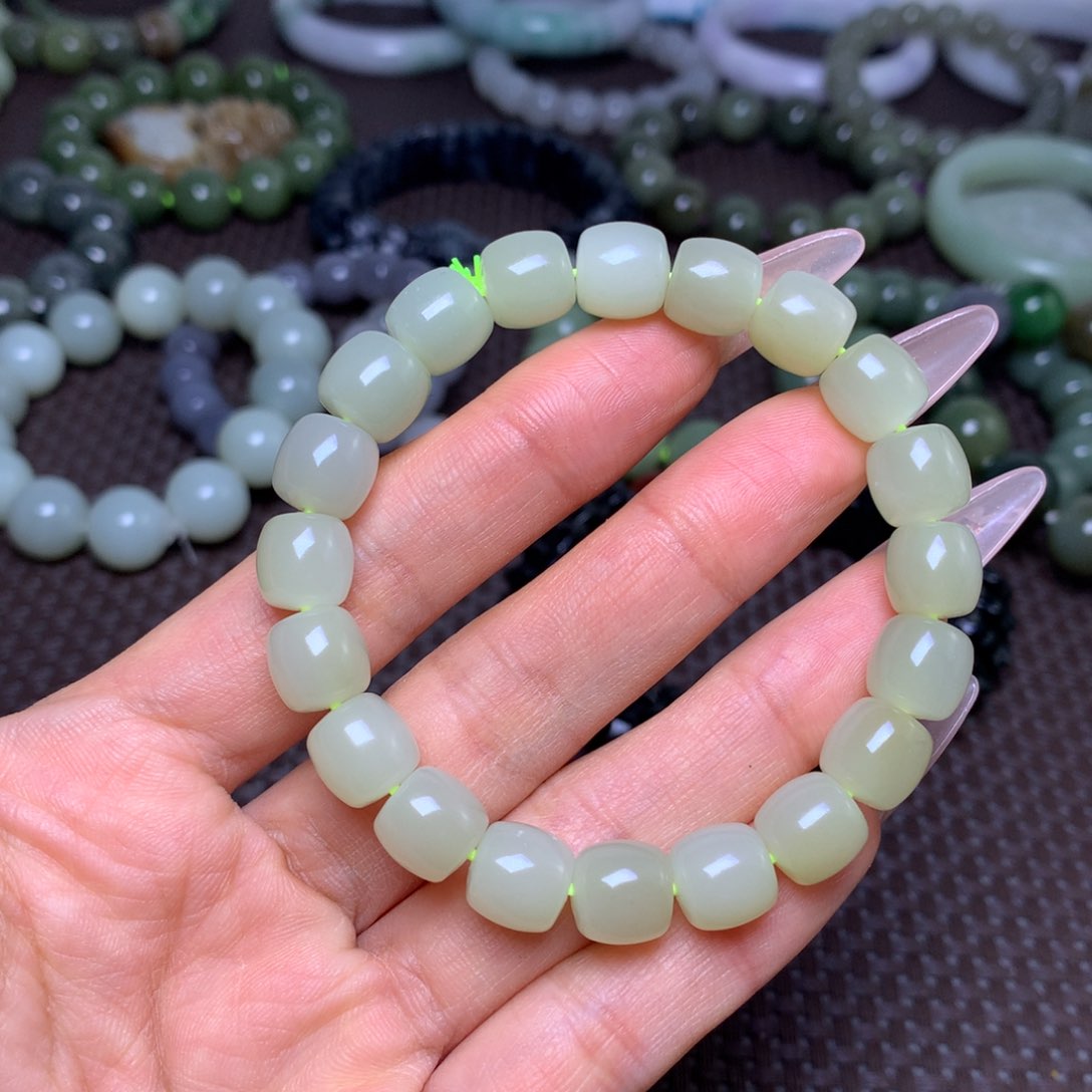 未镶嵌手串和田玉卡10