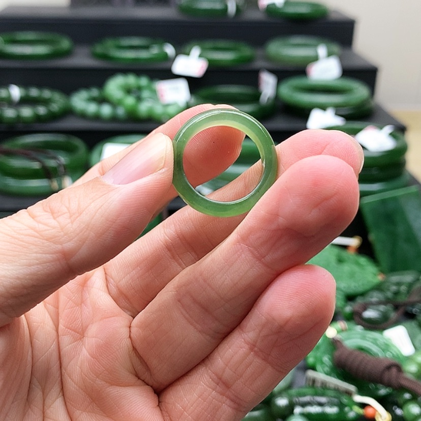 【闪购商品】和田玉（碧玉）戒指未镶嵌我****？