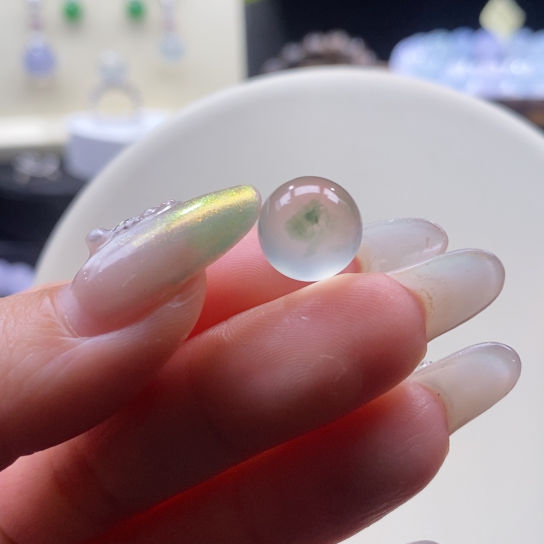 翡翠未镶嵌颈饰翡翠玻璃飘绿珠