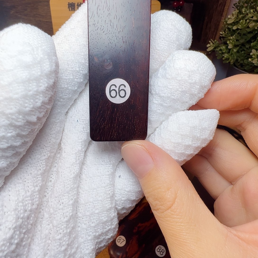 刚***！檀香紫檀（小叶紫檀）