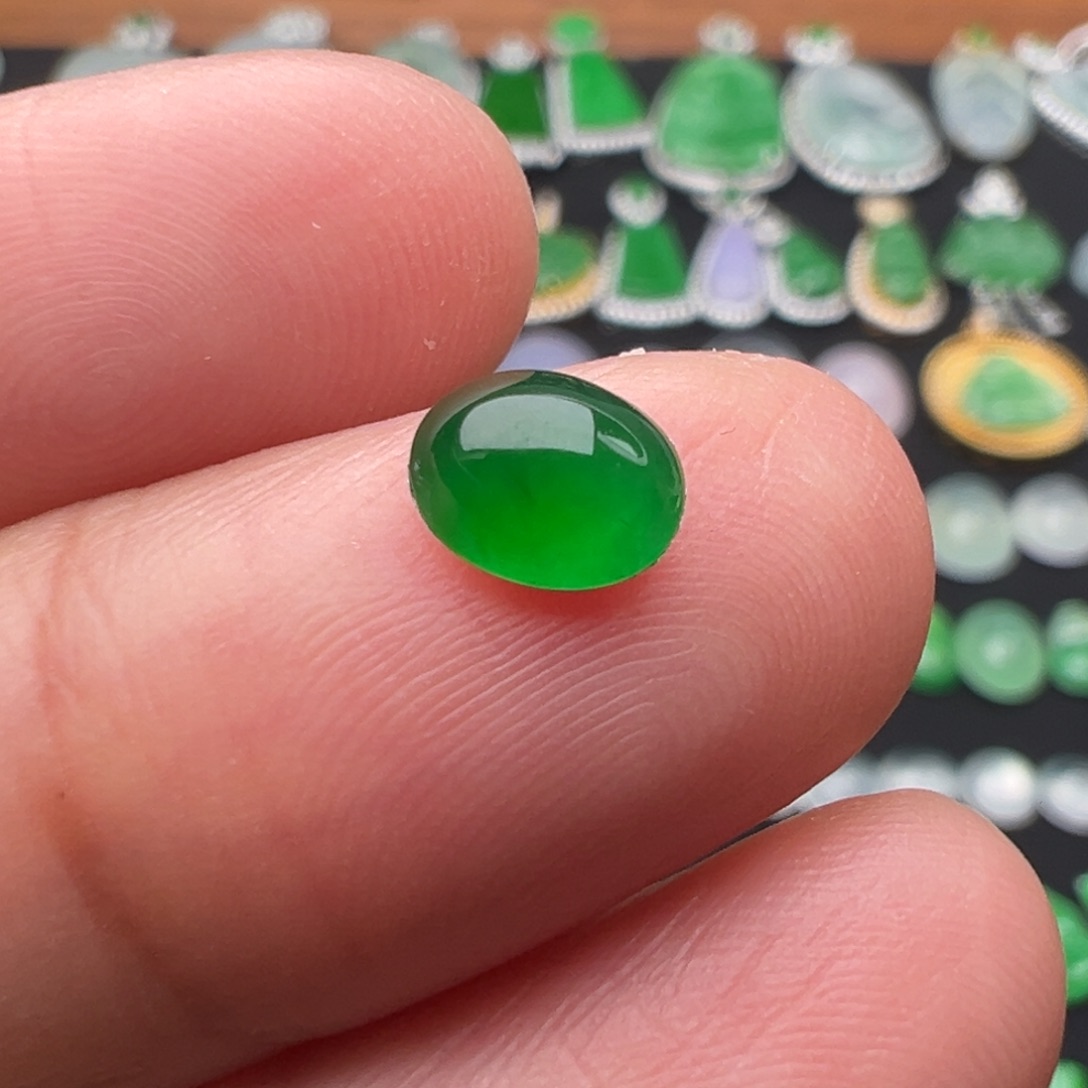 翡翠颈饰未镶嵌蛋6.6