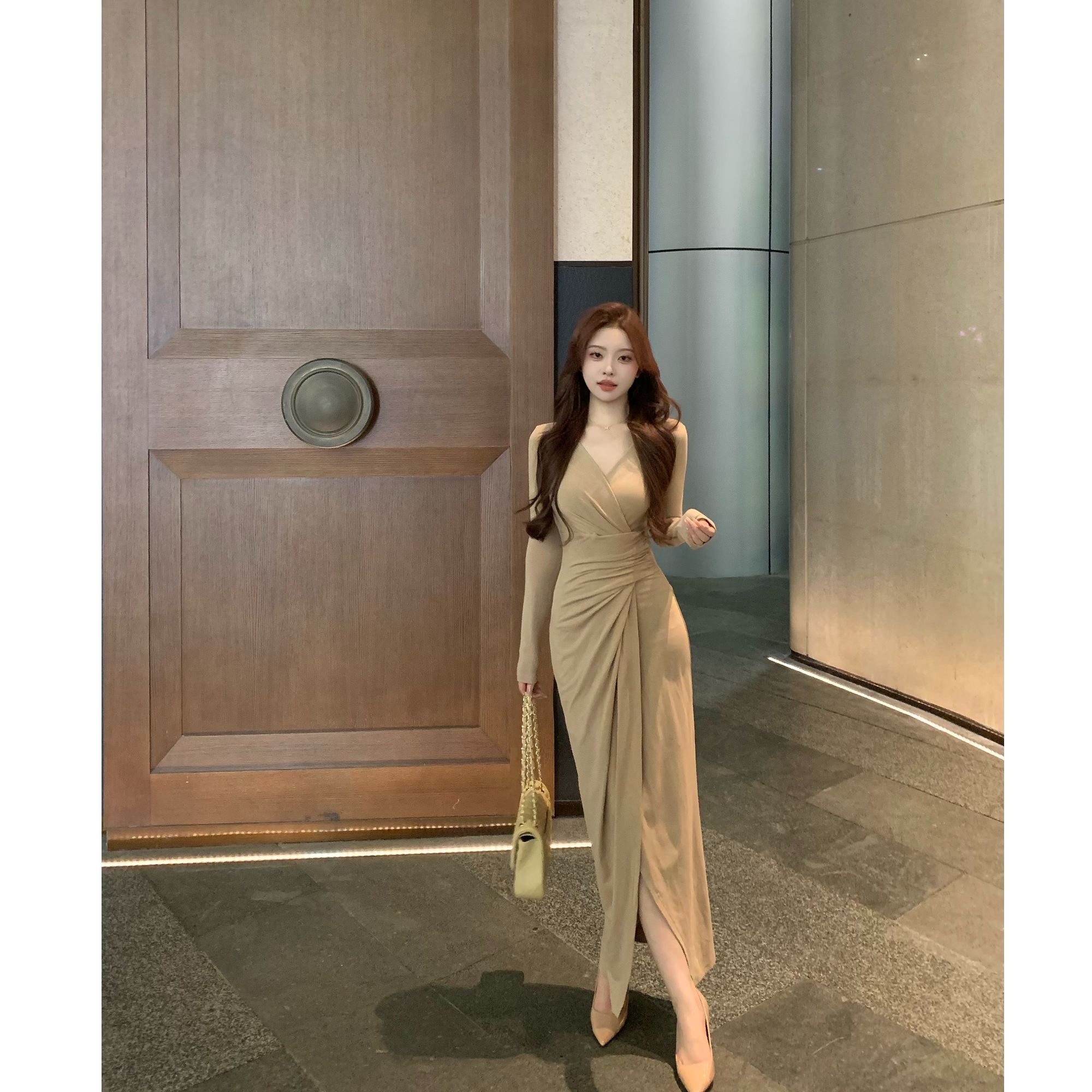 SZA【花间迷雾】秋冬新款气质温柔风交叉V领显瘦开叉连衣裙A-2381