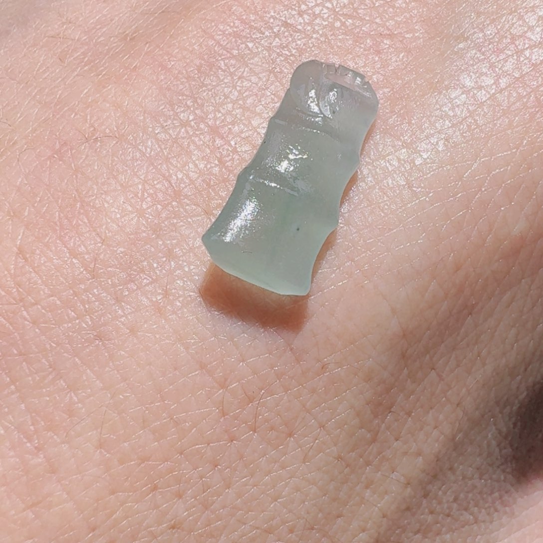 定制翡翠未镶嵌天然翡翠竹节