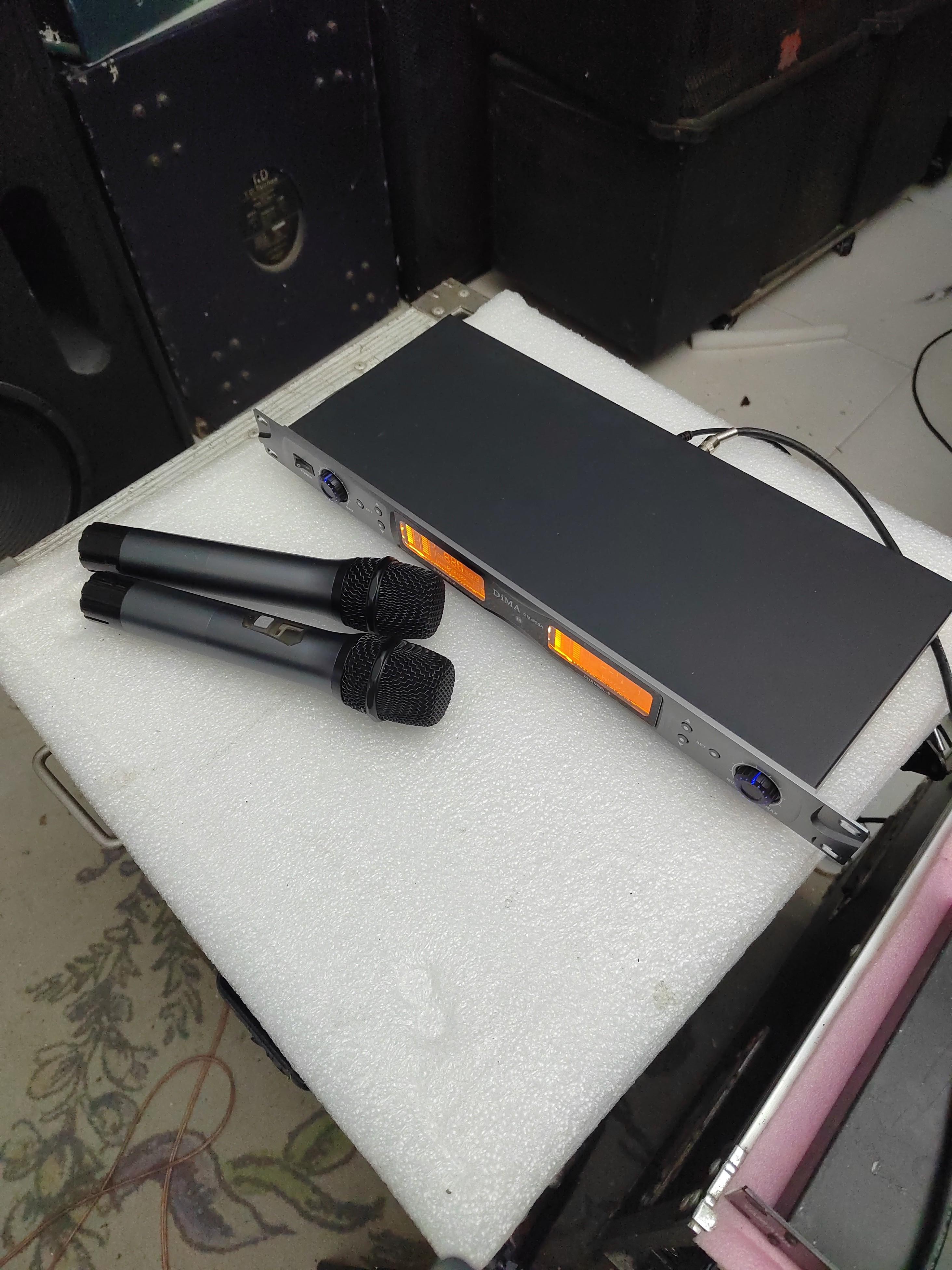 8新  无线话筒，坏的坏的