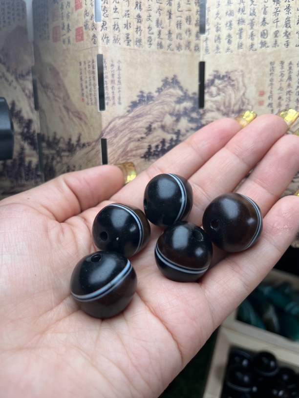 天然缠丝玛瑙，单颗