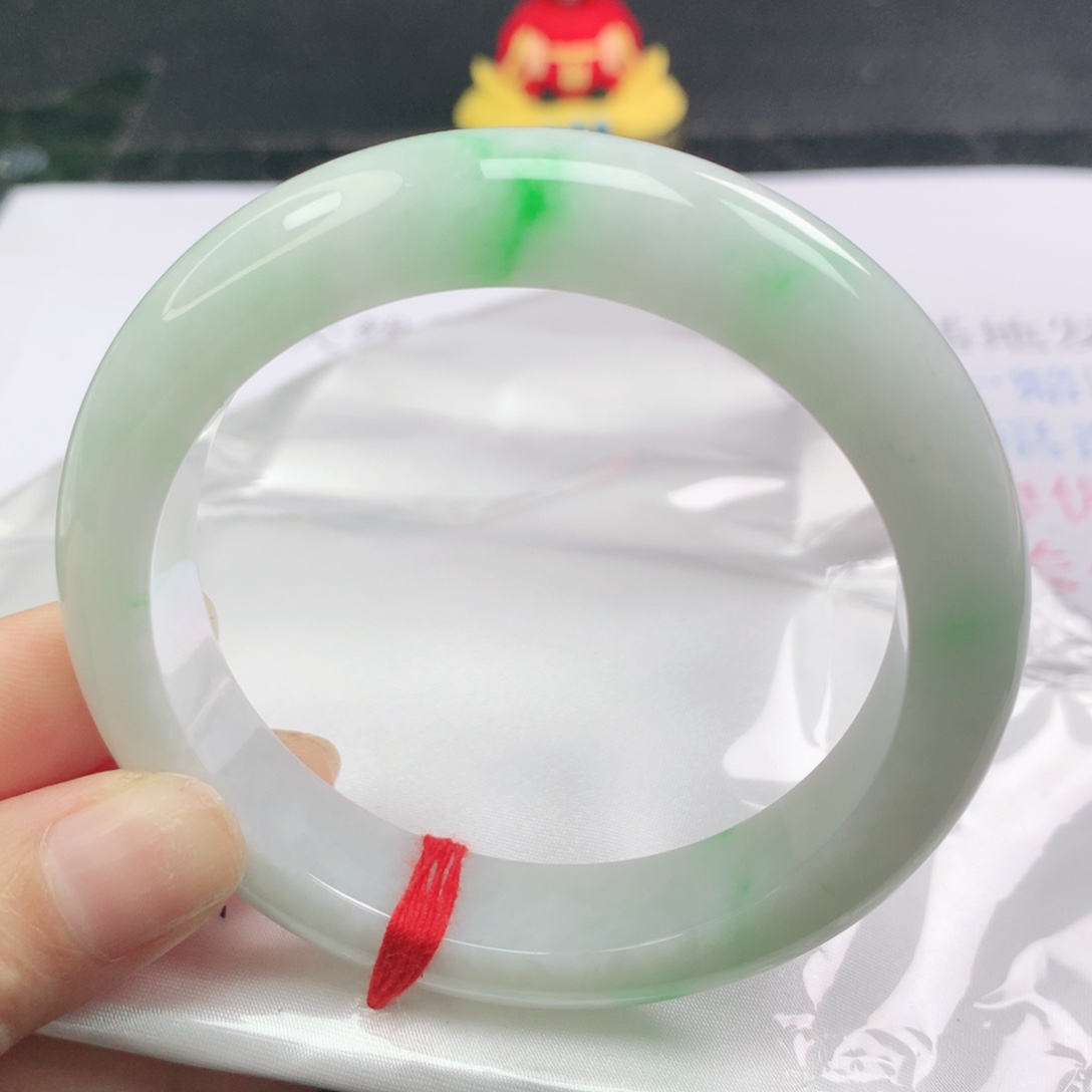 翡翠未镶嵌手镯正