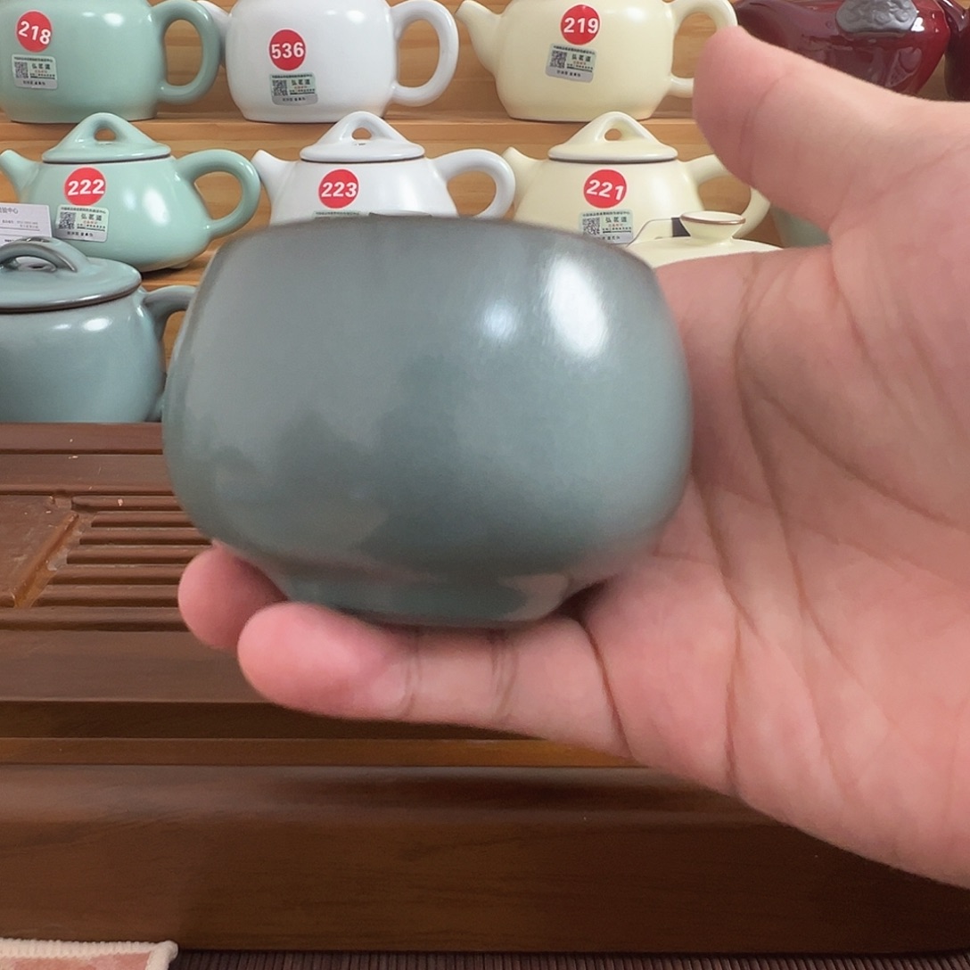 瓷片。。。。。。。。。。。。。。