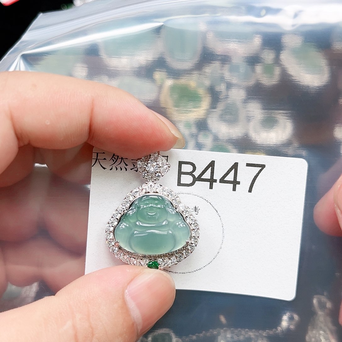 翡翠颈饰未镶嵌翡翠447