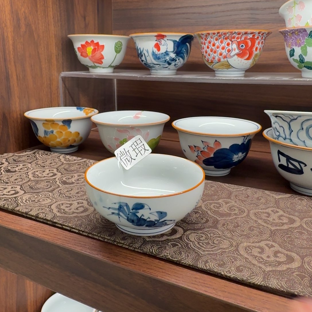 釉下手绘茶具微瑕