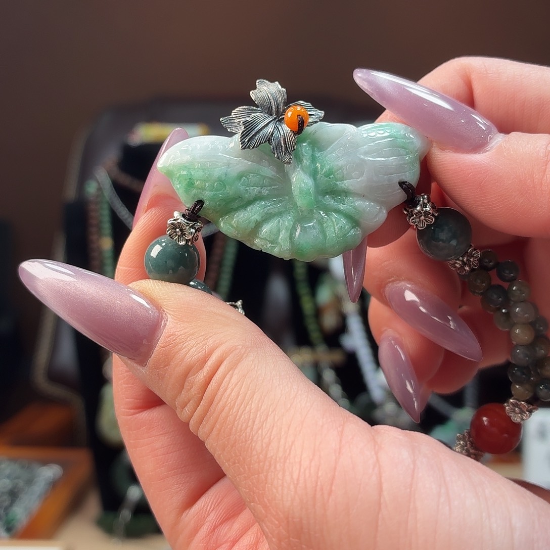 翡翠未镶嵌耳饰手串