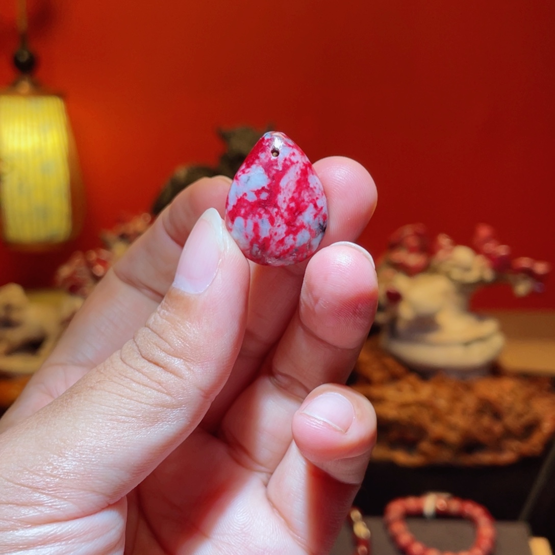 福***6天然辰砂万山原石水滴吊坠10.8克