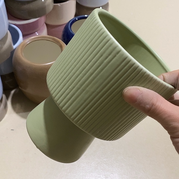 陶盆有孔 瑕疵针孔漏釉介意勿拍外口 12外高16