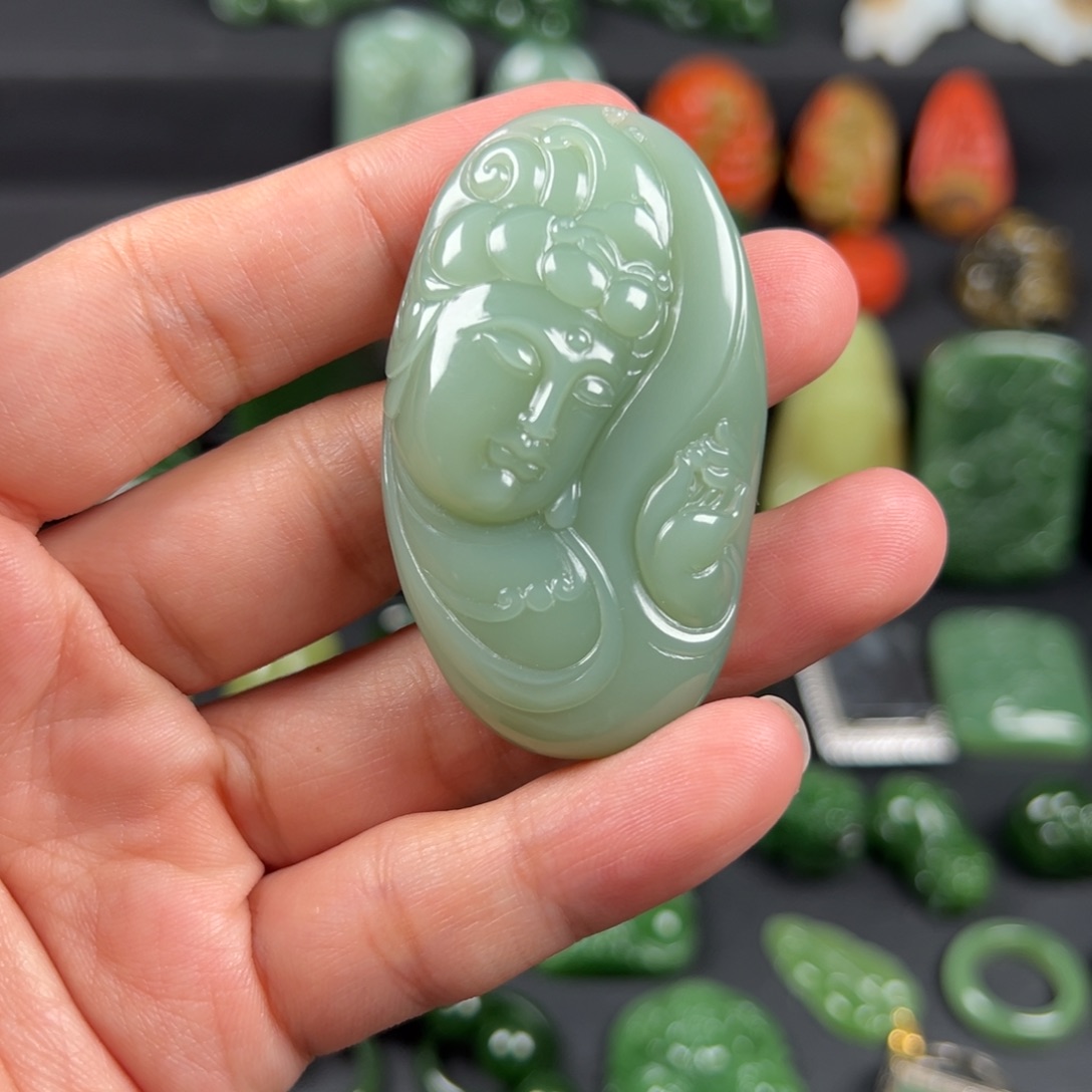 未镶嵌和田玉（碧玉）把件