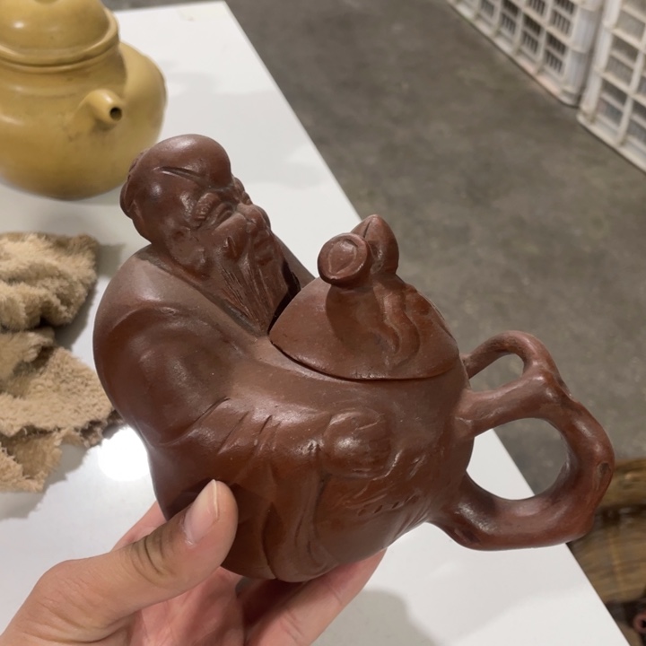 紫砂茶壶老厂紫砂壶一件。