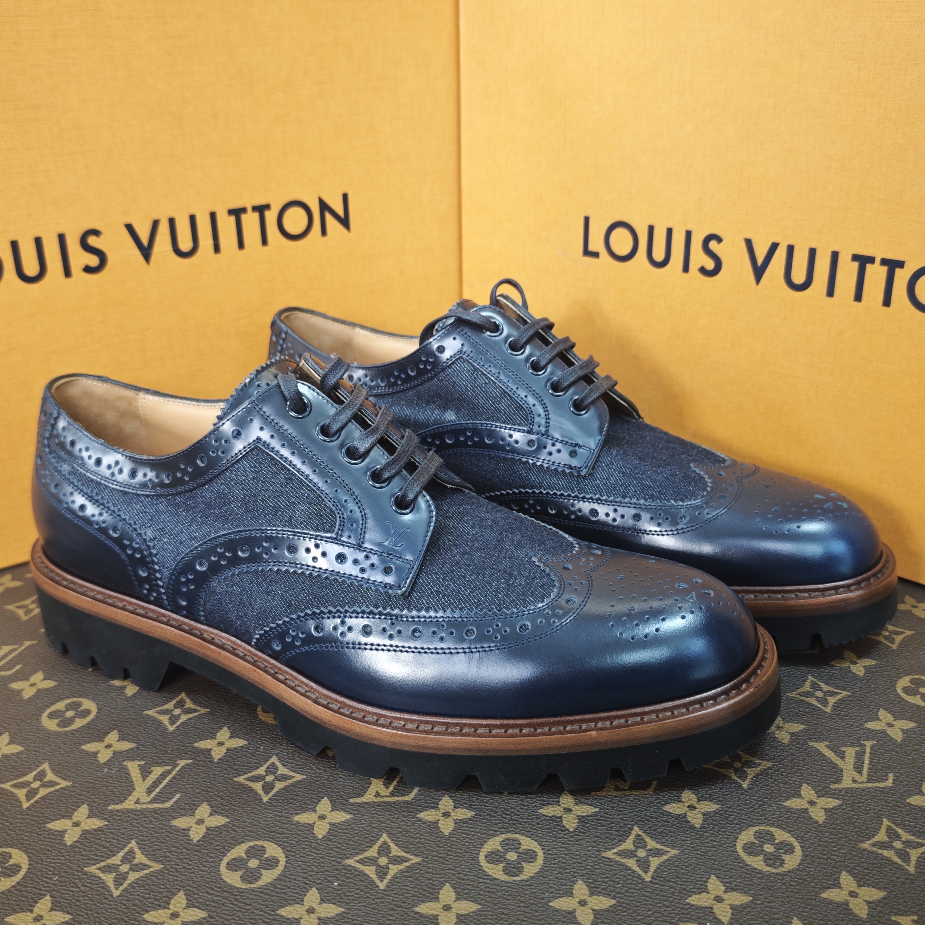 未使用 LouisVuitton/路易威登 41码/牛仔布拼接雕花皮鞋
