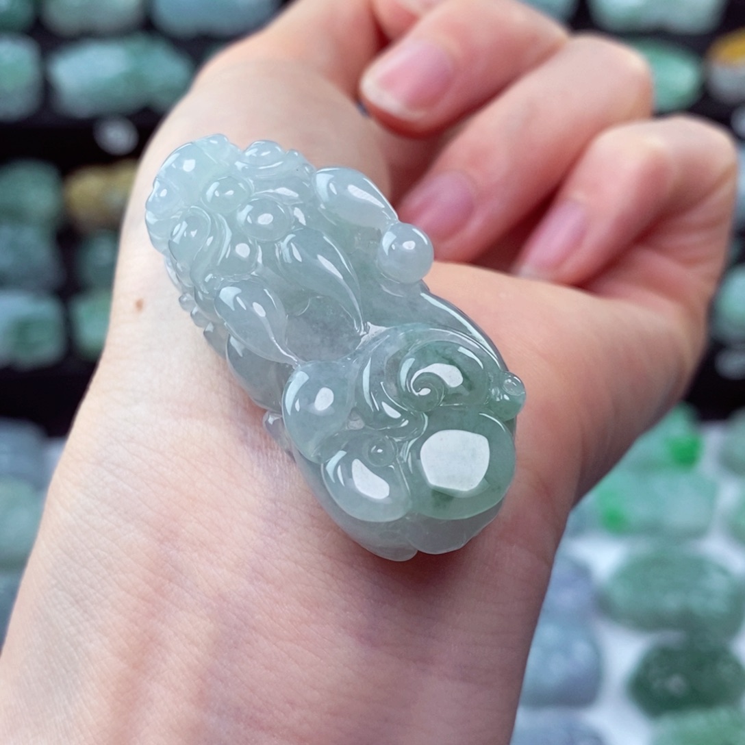 翡翠颈饰未镶嵌天然