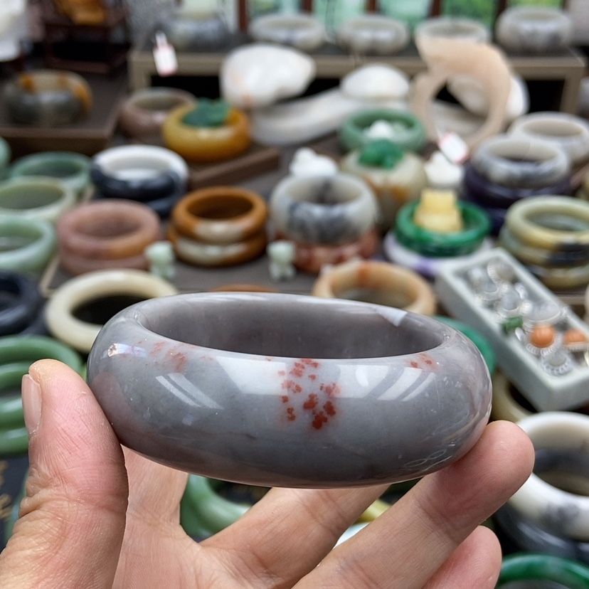 【闪购商品】石英质玉手镯未镶嵌