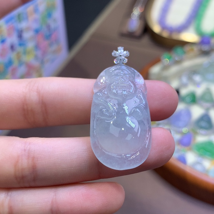 翡翠18K金镶嵌颈饰翡翠