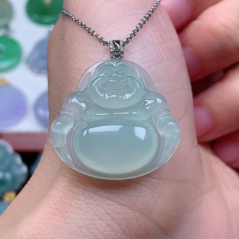 百千翡翠-18k金镶嵌冰种胶感晴水绿佛公吊坠（尺寸26.4*27.8*5.8）