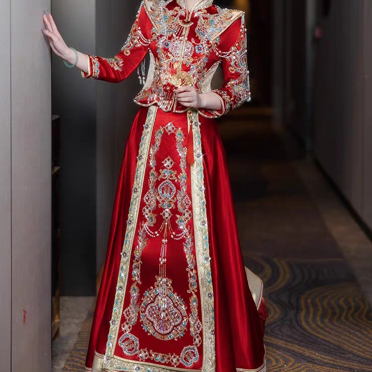 高端丝绒秀禾服新娘婚服2025新款中式婚礼礼服结婚云肩款冬季嫁衣