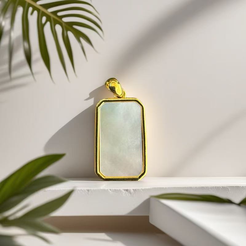 【媛媛专属2】18k金白贝母方牌吊坠  时尚百搭 卡约25*13mm