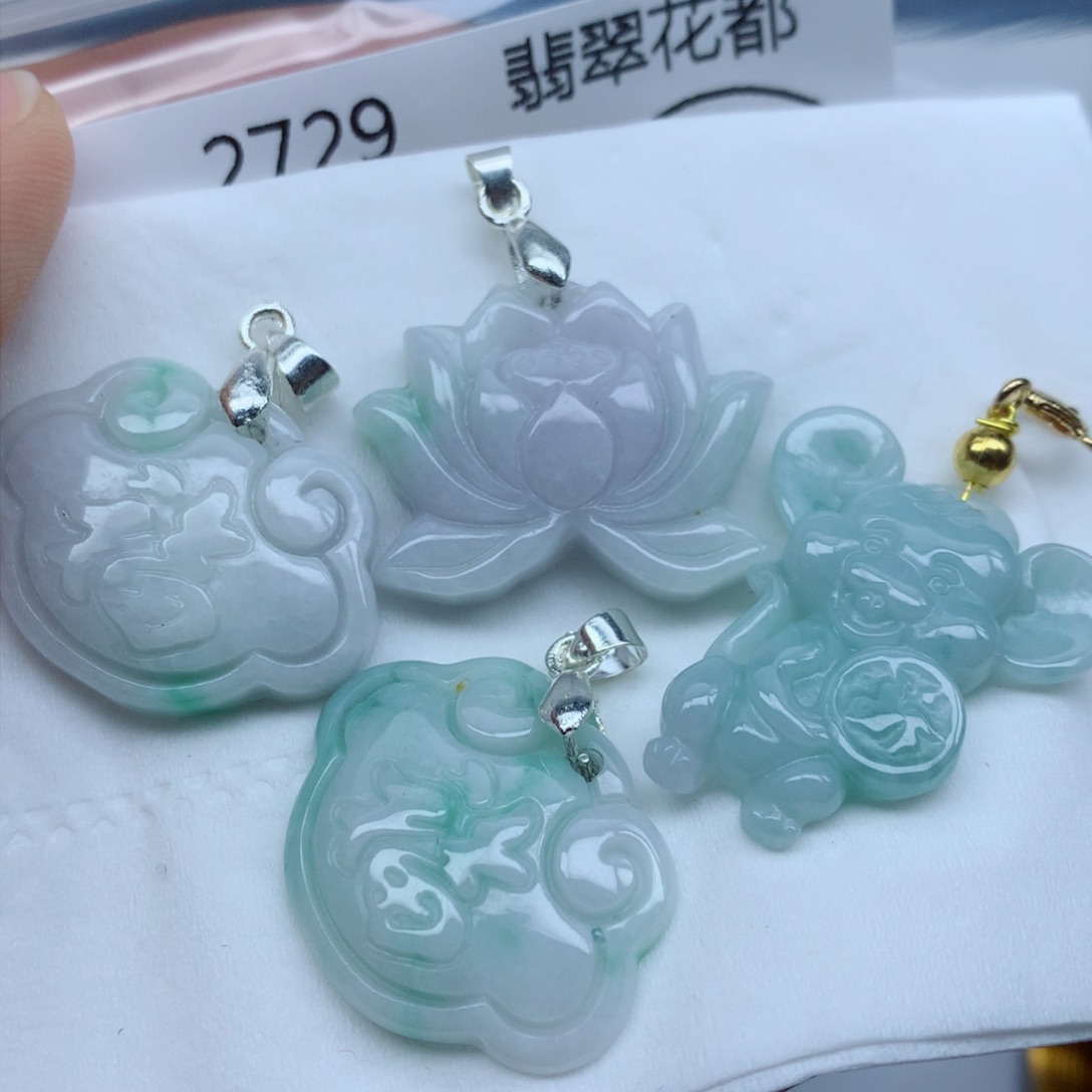 翡翠颈饰未镶嵌吊坠