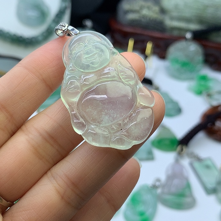 翡翠未镶嵌吊坠(赠链)