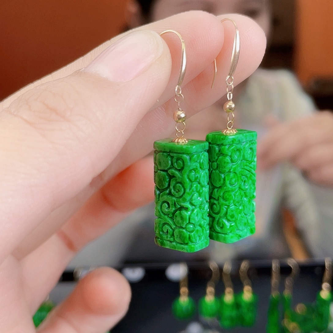 翡翠18K金镶嵌耳饰