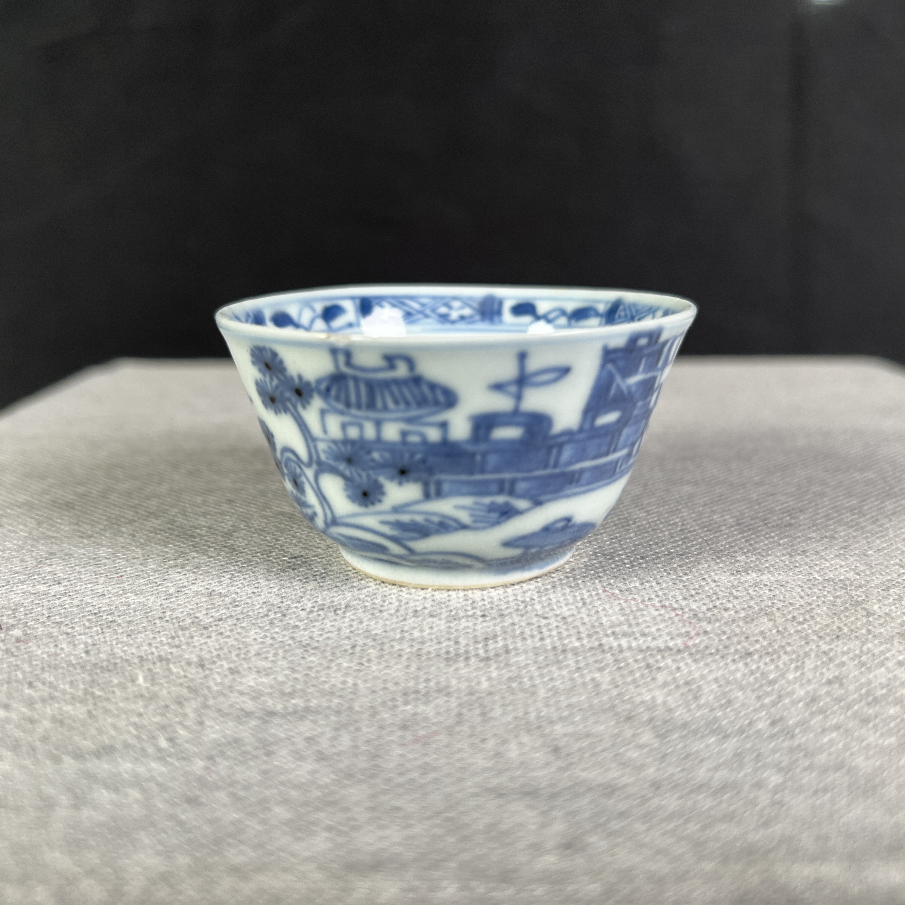 青花山水亭台楼阁小茶杯